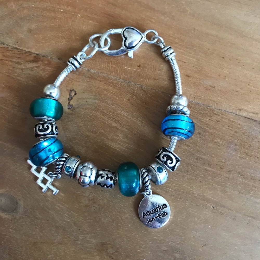 Charm bracelet